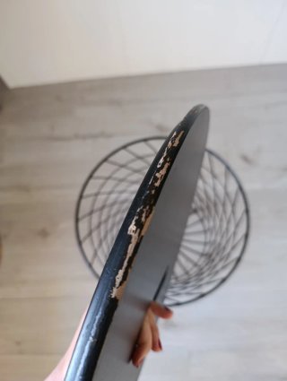 Mesa auxiliar negra con almacenaje Kvistbro
