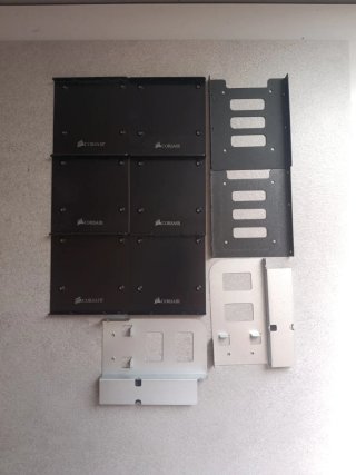 10 Adaptadores SSD/HDD 2.5 a 3.5 Corsair