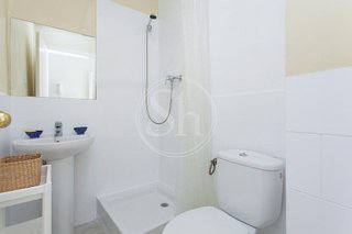 Piso en venta en El Raval en Barcelona