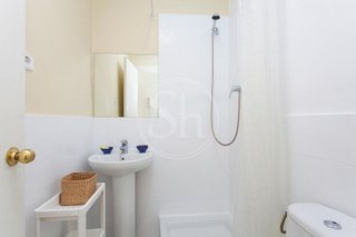 Piso en venta en El Raval en Barcelona