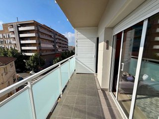 Piso en venta en Zona Mercat en Rubí