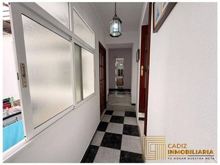 Piso en venta en La Caleta - La Viña en Cádiz