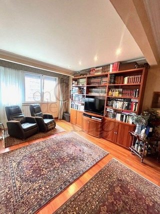 Piso en venta en San Pedro de Deusto-La Ribera en Bilbao