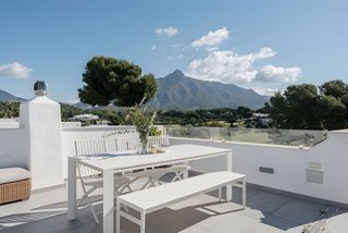 Ático en venta en Nueva Andalucía centro en Marbella