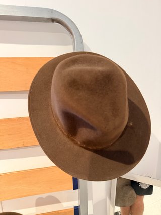 Sombrero de paja con cinta