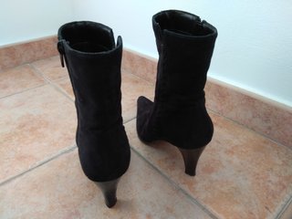 Botines negros tacón