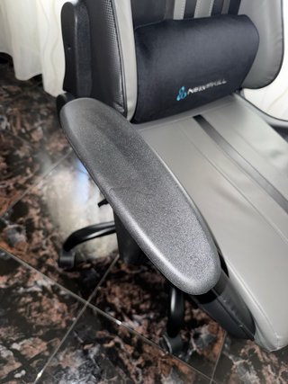 Silla Gaming Newskill Horus Negra y Gris