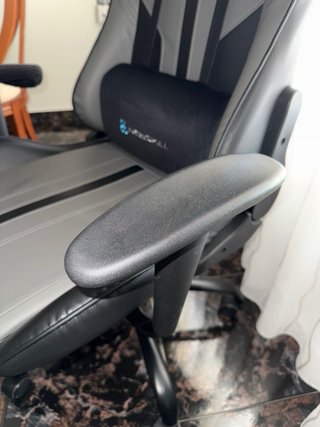 Silla Gaming Newskill Horus Negra y Gris