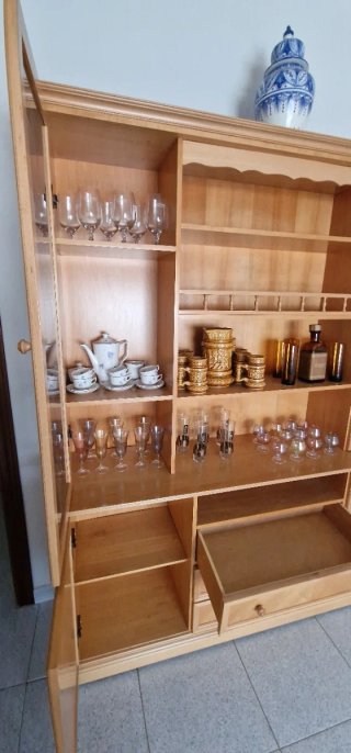 Mueble vitrina alacena madera y cristal