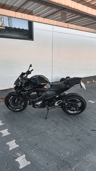 Kawasaki Z800 Negra A 113CV