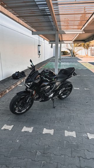 Kawasaki Z800 Negra A 113CV