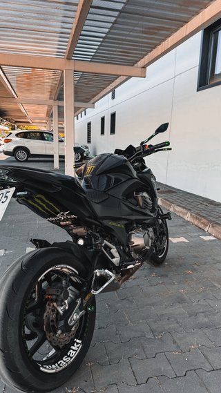 Kawasaki Z800 Negra A 113CV