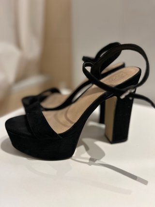 Sandalias de tacón negras