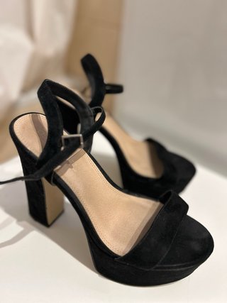 Sandalias de tacón negras