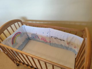 Protector de cuna con dibujos