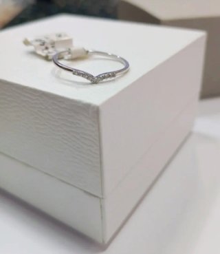 Anillo Oro 18k con Diamantes Naturales