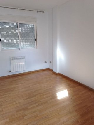 Piso en venta en Linares