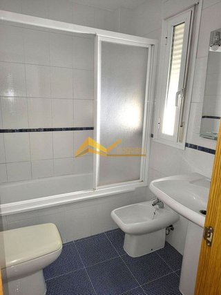 Piso en venta en Linares