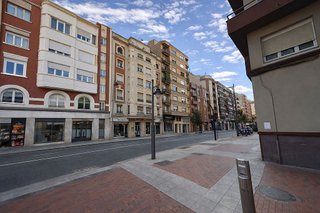Piso en venta en Residencia en Logroño