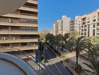 Piso en venta en Ensanche - Diputación en Alicante