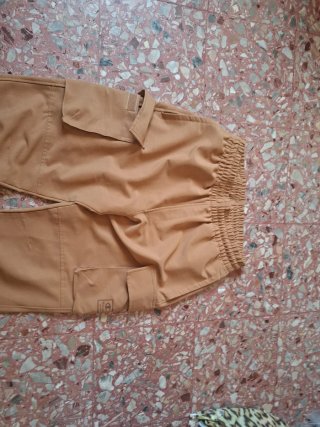 Pantaloni cargo marroni uomo