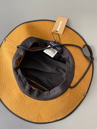 Gorro Patagonia Negro y Amarillo