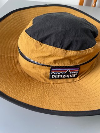 Gorro Patagonia Negro y Amarillo