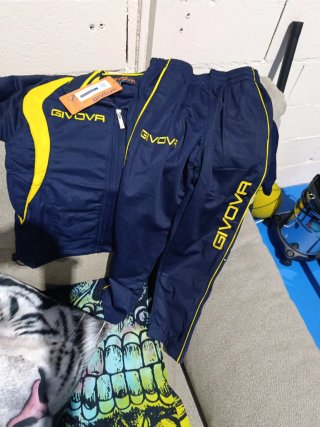 Chándal Givova Azul Amarillo Talla 3XS. Niño Niña