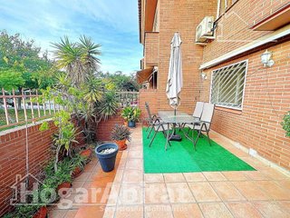 Casa adosada en venta en Divina Pastora en Alicante