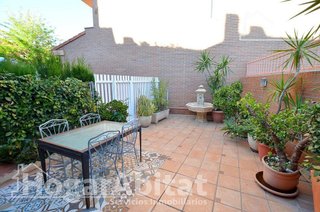 Casa adosada en venta en Divina Pastora en Alicante