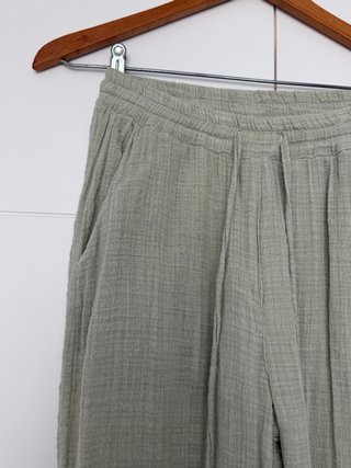 Pantalón lino verde claro