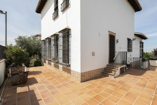 Chalet en venta en Zubia (La)