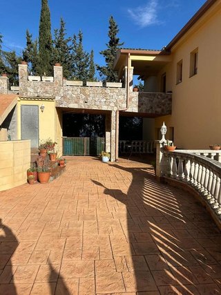 Chalet en venta en Castellví de Rosanes