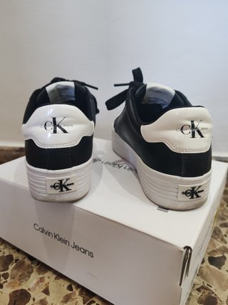 Zapatillas Calvin Klein Negras y Blancas