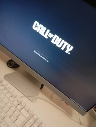 PS4 (PlayStation 4)