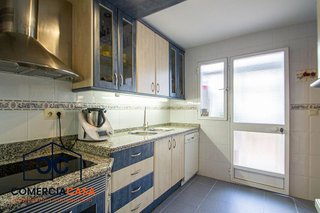 Casa adosada en venta en Zubia (La)