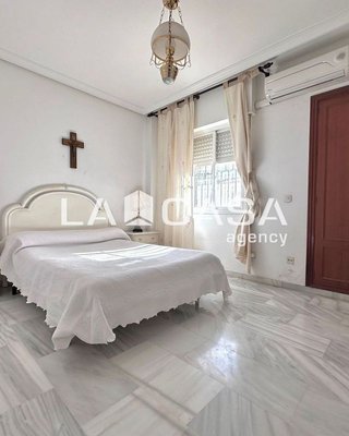 Chalet en venta en Gelves