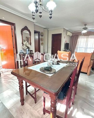 Chalet en venta en Gelves