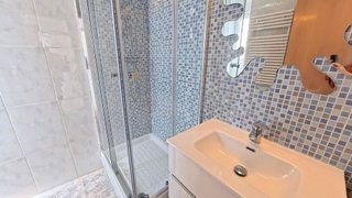 Ático en venta en Les Roquetes en Barcelona