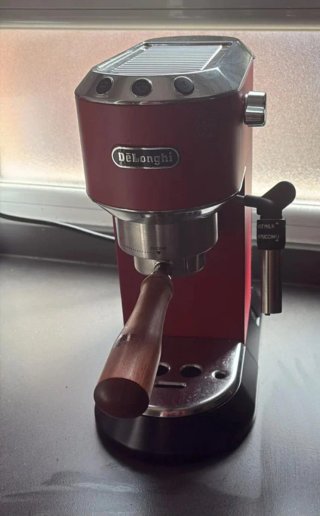 Cafetera De'Longhi Roja