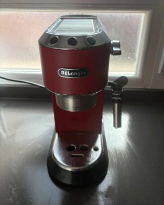 Cafetera De'Longhi Roja