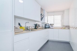 Piso en venta en Zubia (La)