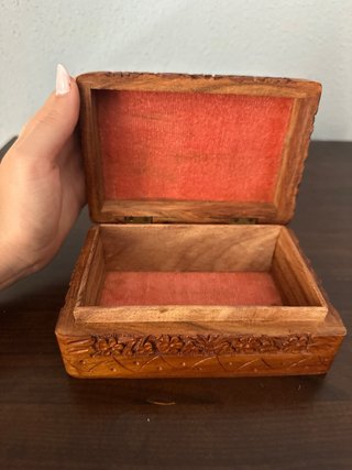 Cofre joyero vintage madera tallada
