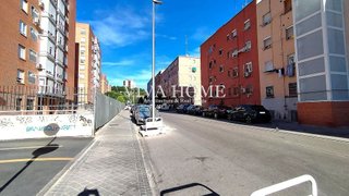 Piso en venta en Numancia en Madrid