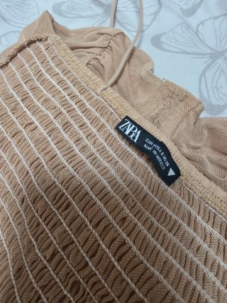 Top Zara Beige Drapeado Aros