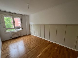 Piso en venta en Portillejo - Valdegastea en Logroño