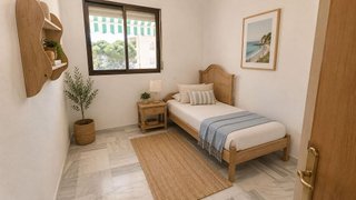 Piso en venta en La Carihuela en Torremolinos