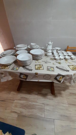 Vajilla Pontesa 56 piezas sin estrenar