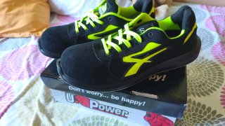 Zapatos de seguridad U-Power negros y amarillos