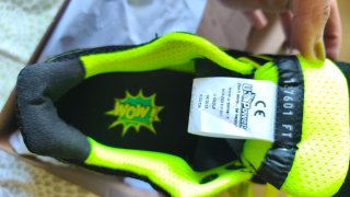 Zapatos de seguridad U-Power negros y amarillos